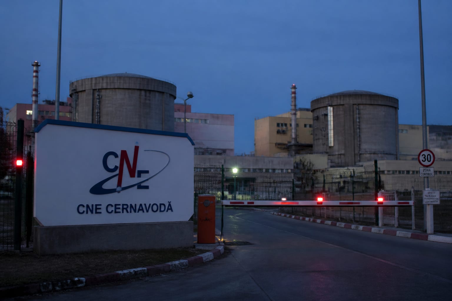 Directorul general al Nuclearelectrica a demisionat în timp ce ambele reactoare de la Cernavodă sunt oprite
