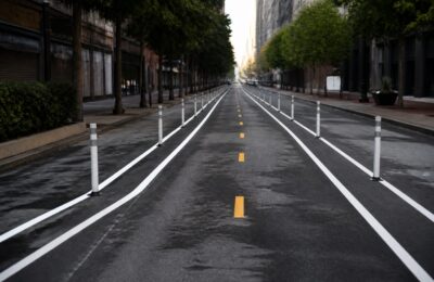 Noile proiecte de infrastructură urbană aduc benzi de circulație mai înguste