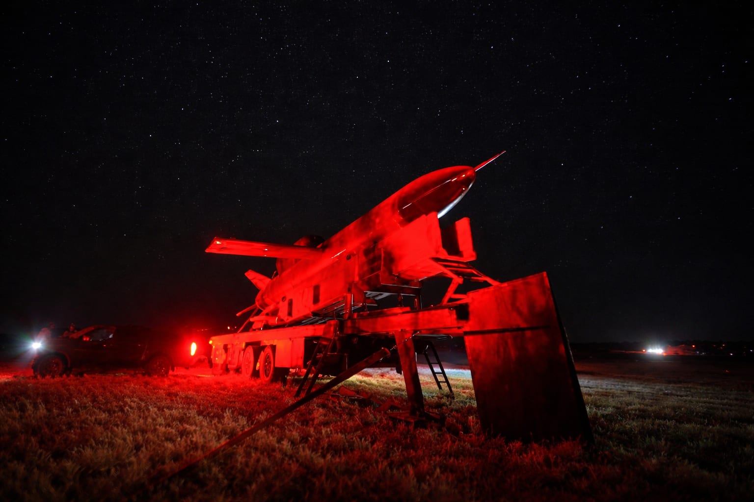 Ucraina a lovit cu rachete o bază aeriană rusă aflată la 660 de kilometri de graniță
