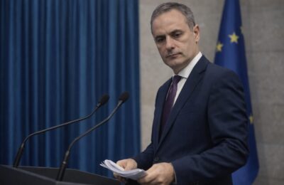 România reduce deficitul bugetar la 48 de miliarde de lei în primele șapte luni pe fondul creșterii datoriei publice
