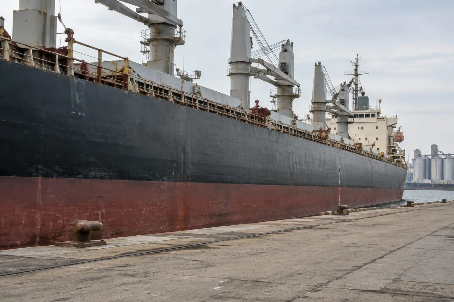Navă cargo în Portul Constanța