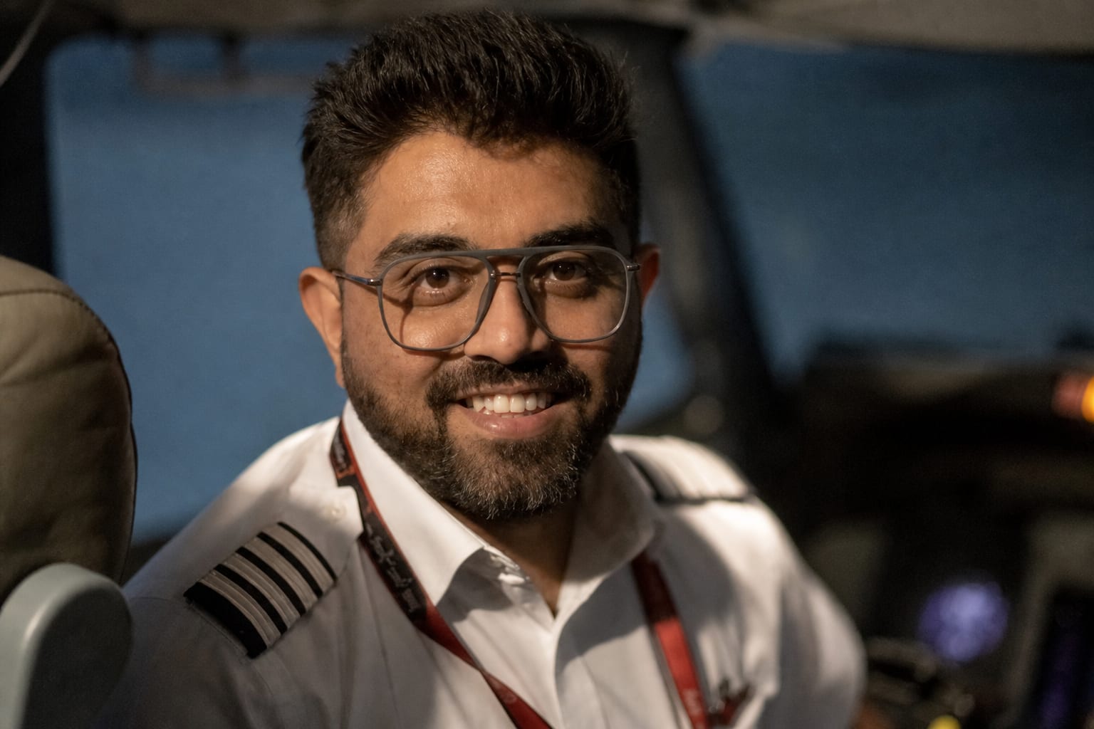Pilot de avion în carlingă